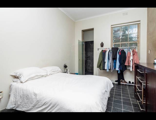 2 BEDROOM APARTMENT FOR SALE IN SEA POINT